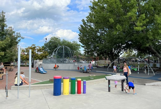 Lowes Foods City Park kids playing at music instruments_8-2022